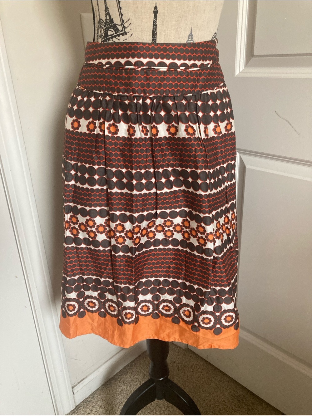 Madison Women’s Orange Brown 🍊 print with Full Pleated Midi Skirt